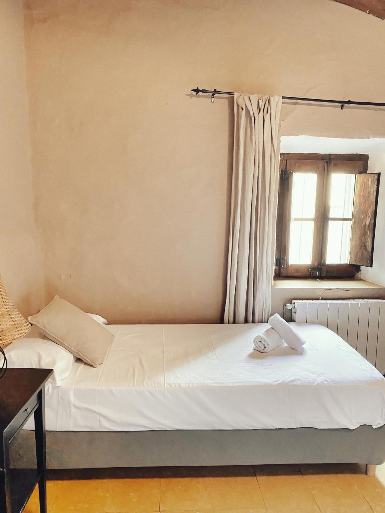 Masia Olivera Sant Pau d'Ordal Pokoj fotografie