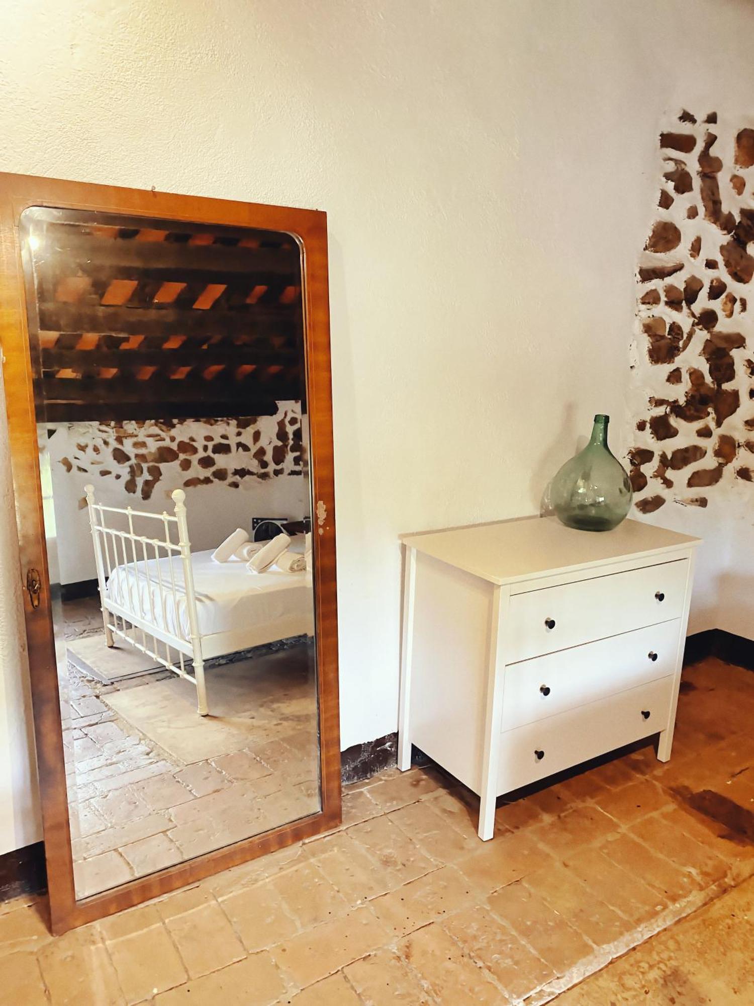 Masia Olivera Sant Pau d'Ordal Pokoj fotografie